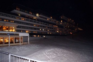 Le Brelin la nuit reste accessible par les pistes